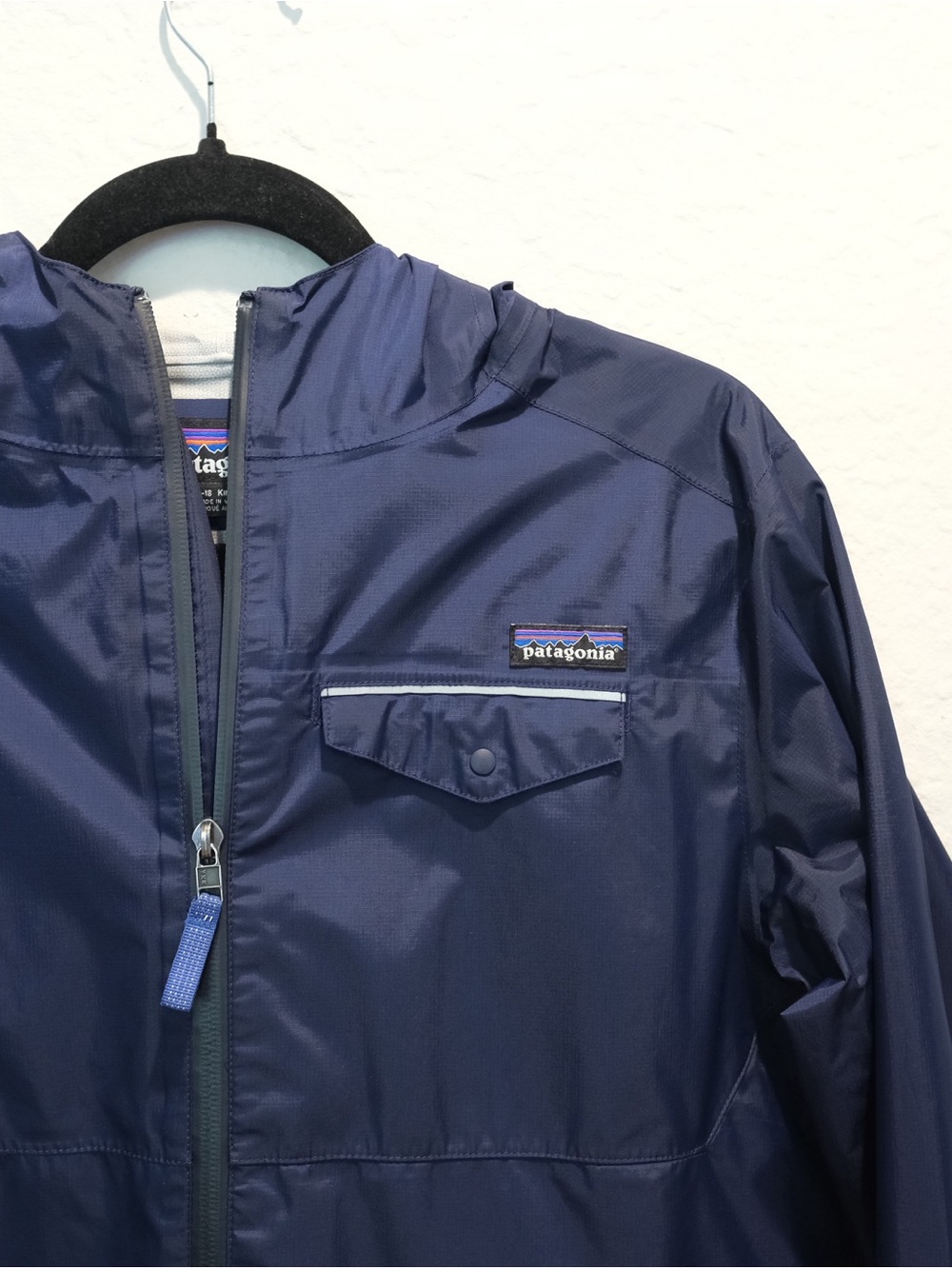 Patagonia Torrentshell Jacket Kids XXL 16-18 Blue Waterproof Hooded Zip Pockets - Picture 2 of 9